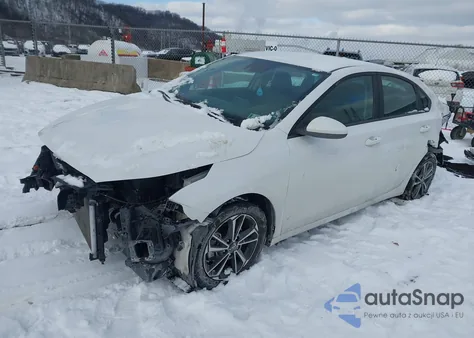 2024 Kia Forte Lxs z USA, uszkodzony, nr VIN 3KPF24AD1RE720652